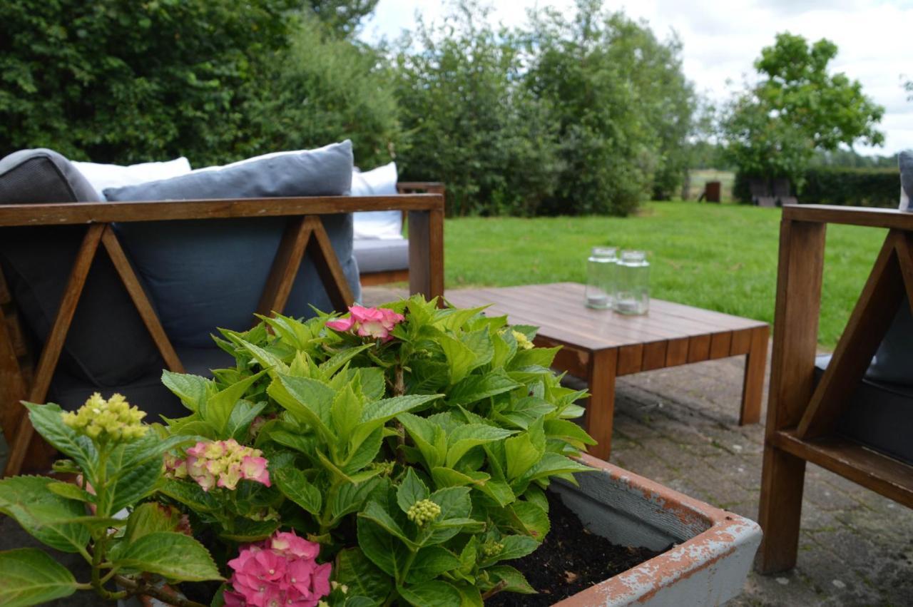 Bed and Breakfast Bij Ons Op 20 Nijeveen Экстерьер фото