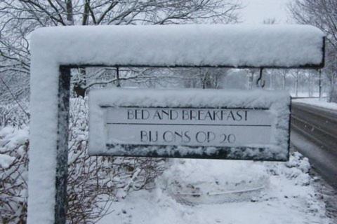 Bed and Breakfast Bij Ons Op 20 Nijeveen Экстерьер фото
